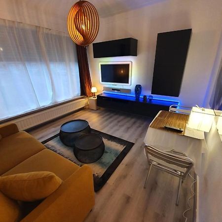 Cosy Corner In Quiet Suburb - All Cars Allowed Антверпен Екстериор снимка